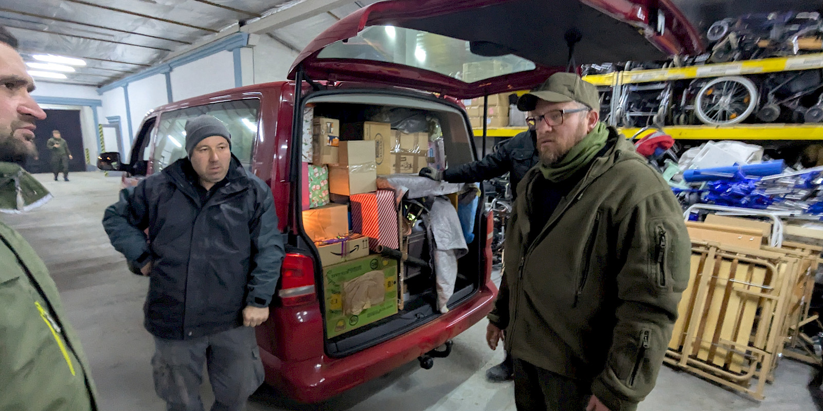 Lagerhalle in der Ukraine - angekommen