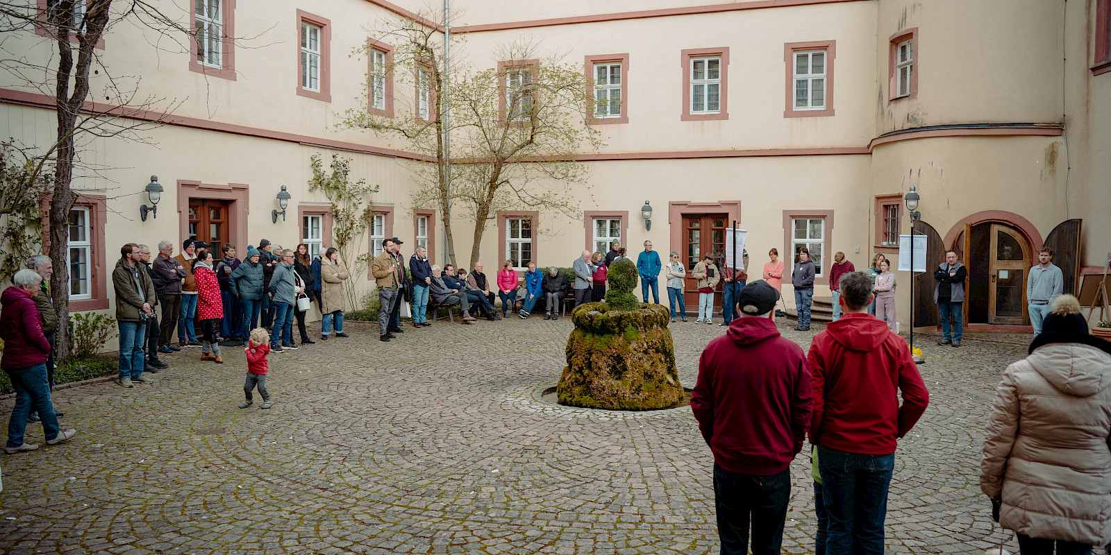 Gemeinsamer Start in den Osterweg